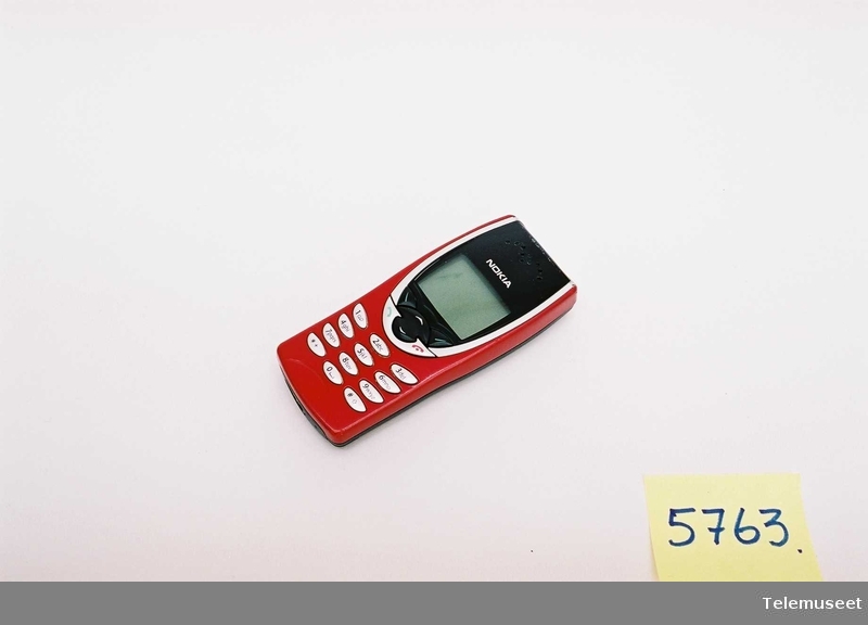 Omnia Nokia 8210